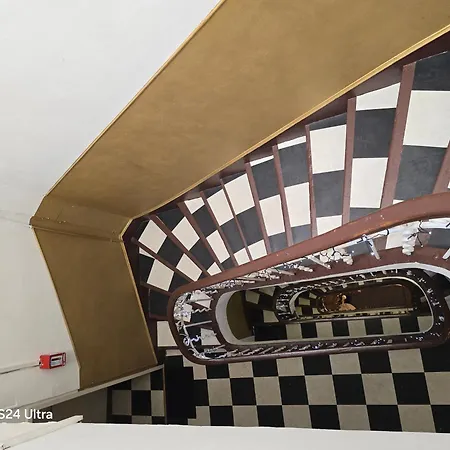 Hotel Des Allées 3*