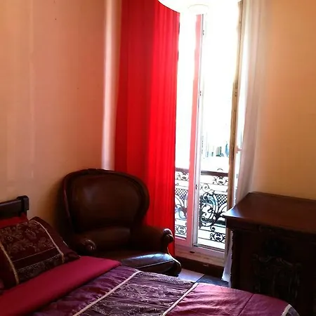 Des Allées 3*